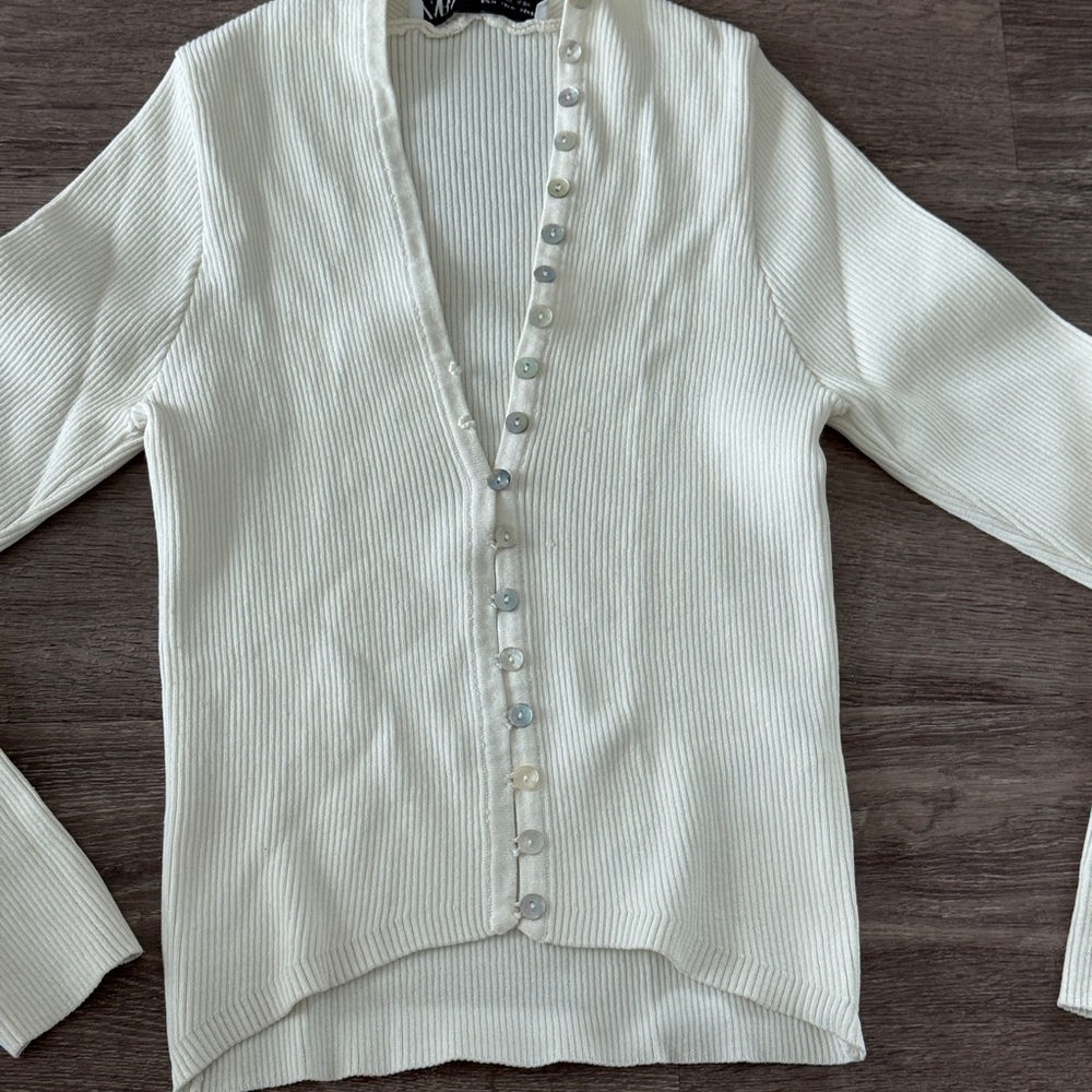 Zara Cream Ribbed Button-Up Top - Picture 2 of 7